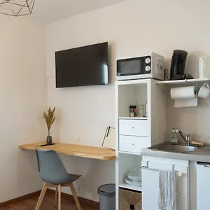 Appartement Studio Rénové Proche Centre-ville, Rodez